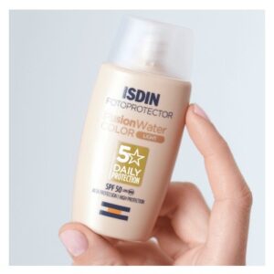 protector solar con color isdin